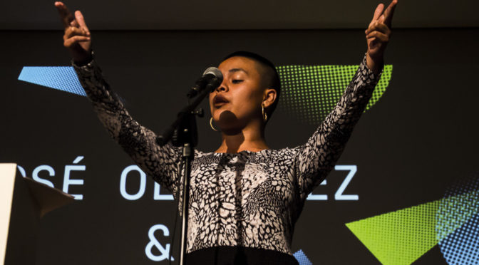 Jimena González: de la poesía en voz alta a la poesía escrita